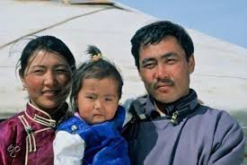 When a mongolian nomadic family's newest camel colt is rejected by its mother, a musician is needed for a ritual to change her mind. Bol Com Story Of The Weeping Camel Dvd Odgerel Ayusch Dvd S