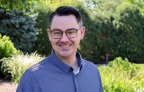 Paninis and persistence: Teen launches own business