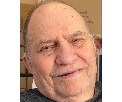 Billie Hooker's Instagram, Twitter & Facebook