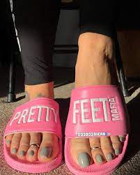 Pretty Feetures on X: Feet mafia 🤑🦶🏼 Fo👣ow her on 📸: @d33d33rican  FMOIG 📸: @_prettyfeetures_ . . #teamprettyfeet #feet #love #footfetish  #comment #footfetish #footfetishnation #Like #comment #tweetme  #follo4folloback #FolloMe #folloback https ...