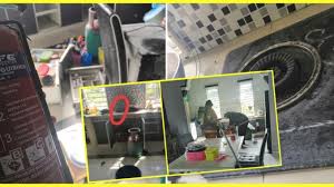 G antara aku dan dia. Dapur Trb4kar Hampir Kena Tong Gas Ini Sebab Semua Rumah Wajib Ada Pemadam Ap1 Aku Tak Nak M4ti Lagi Ya Allah Teh Tarik Kaw