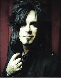 Wonderful tuesday Nikki's fans,hugs and kisses,