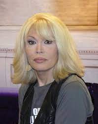 The most likely story is that she was born alain tapp in 1939. Amanda Lear Die Drei Fragezeichen Wiki Fandom