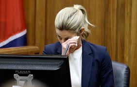 Sports presenter Erin Andrews sues for £54m after naked video of her filmed  through hotel peephole is leaked online – The Irish Sun | The Irish Sun