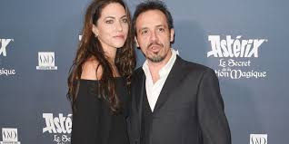 Tout savoir sur l'acteur alexandre astier : Alexandre Astier Kaamelott Papa Pour La 7e Fois Femme Actuelle Le Mag