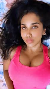 TW Pornstars - Scarlett Rose. Twitter. Whats up? 😁. 9:52 PM - 8 Apr 2021