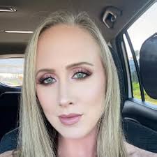 Amazon.com: The Casella Ruin: An enemies to lovers, dark mafia romance.  (The Casella Brothers): 9780645906158: FREY, C.B.: Libros