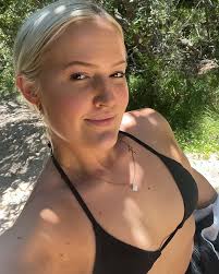 Ella Reilly (@ellareilly_) • Instagram photos and videos