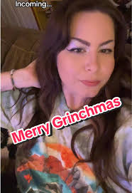 I hope everyone had a good holiday. Enjoy this scuffed cosplay transition  from our Grinch Stream