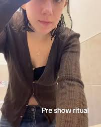 Pre-show entertainment🌙