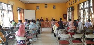 Tak heran jika dalam setiap acara, kata sambutan dari seorang kepala desa sangat ditunggu. Camat Bajubang Pimpin Rapat Koordinasi Desa Kelurahan Kecamatan Bajubang