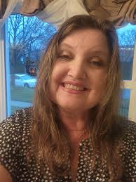 Oh this should be good... Tell us how you know Heather, but LIE!!!🙃😂😜  (Best answers go into a drawing)