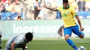 En un tiro de esquina en diagonal desde la derecha, el volante yoshimar yotun la selección peruana aprovechó la desesperación de brasil y cerca estuvo de ampliar el marcador. Peru Vs Brasil Ver Gol Roberto Firmino Aprovecho Error En Salida De La Blanquirroja Para Anotar Segundo Gol De La Canarinha Rpp Noticias