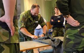 Här samlar vi alla artiklar om försvarsmakten. Uniform Pa Hejda Skrivbord Hemvarnet