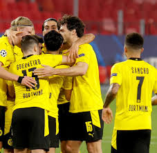 Bei borussia dortmund sind alle beteiligten froh, dass erling haaland spielbereit ist. Champions League Achtelfinale Bvb Feiert Befreiungsschlag Beim Fc Sevilla Welt