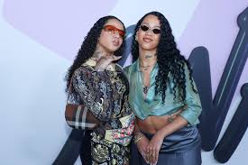 10 Female Rappers Making Waves In Brazilian Hip-Hop: Duquesa, MC Luanna &  More | GRAMMY.com