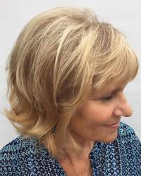 There are numerous reasons your hair should be layered in the back, one of them being the fact that you will have the chance to look just fantastic without having to use too much product to style your hair. 45 Cute Youthful Short Hairstyles For Women Over 50