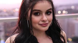 Black hair teen photos and videos at brdteengal. Ariel Winter Fans Defend Her Hot Tamale Dress On Instagram Teen Vogue