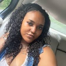 Sharon Dudash's Instagram, Twitter & Facebook