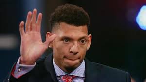 Fichan a un jugador que no ve por un ojo y con problemas de corazón