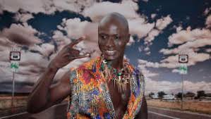 Papis loveday (born 3 january 1977) is a senegalese model and fashion entrepreneur. Gntm Coach Papis Loveday Vergessen Die Hose Anzuziehen