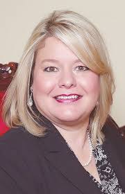 Ashlee Dennis's Instagram, Twitter & Facebook