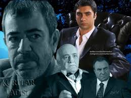 Kurtlar Vadisi On Twitter Efe Yakup Karahanli Olarak Dogan Ali Candan Olarak Buyuyen Daha Sonra Yuzunu Ve Tum Hayatini Degistiren Polat Alemdar Mafyayi Cokertmek Amaciyla Girdigi Bu Yolda Dunya Baronlarinin Da Karsisina