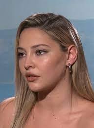 Melinda Avellaneda's Instagram, Twitter & Facebook