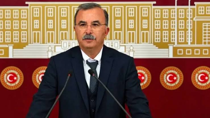 DEM Partili Akın, raporları eleştirdi: Yüzleşmekten imtina ediyorlar! -  İzmir Haber - İzmir Son Dakika Haberleri