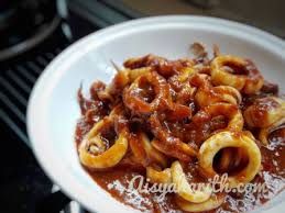 Kalau makan tu macam makan kunyah chewing gum, maksudnya sotong korang tu dah terlebih masak. Resepi Sambal Sotong Sedap