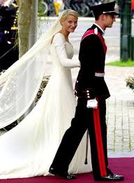 Mette Marit Hoiby Crown Prince Haakon Or Norway 2001 Royal Wedding Dress Royal Wedding Gowns Royal Brides