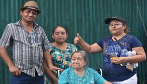 Vicenta Ayala, salvadoreña que ejerció su derecho de voto