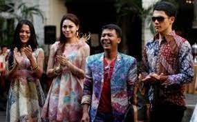 Maybe you would like to learn more about one of these? Menyulap Jarik Gendong Jadi Batik Lawasan Tribunnews Com Mobile