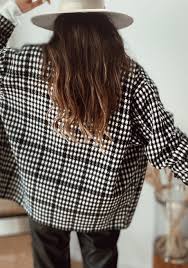 Chic et éclectique, cardi b, melania trump, will smith et bien d'autres ont opté pour cet. Manteau Sarra Pied De Poule