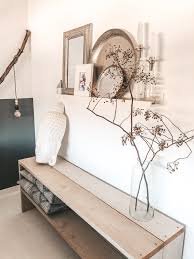 3 tips voor het stylen van een houten bankje huis inrichting tips interieur zolder decoreren