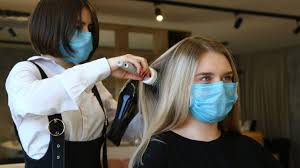 Αγωνία η αγορά για τις αποφάσεις για το άνοιγμα των καταστημάτων. Anoigma Kommwthriwn Poies Yphresies Den 8a Prosferoyn Aftodioikisi Gr