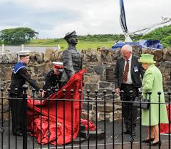 British Army 🇬🇧 على X: "HRH The Queen and Duke of Edinburgh visited  Northern Ireland, unveiling statue to WW1 VC recipient Robert Quigg  https://t.co/Pinl6ACQ10"
