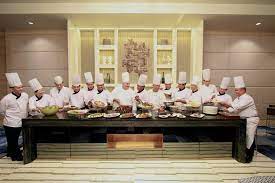 The Chef S Last Supper The Great Paul Lenz And His Wonderful Team At Shangri La Philippines Cool Photos Last Supper Greatful