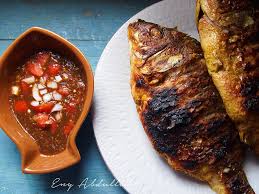 10 tngkai cili merah 2 biji bwg besar 3 ulas bwg putih 1 btg serai diketuk sedikit minyak masak, garam, gula dan ajinomoto. Ikan Tilapia Bakar Sambal Kicap