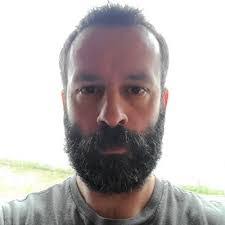 Larry Gratton's Instagram, Twitter & Facebook