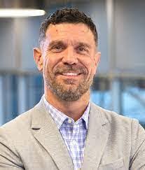 Shane Hartwell's Instagram, Twitter & Facebook