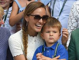 Najaktivniji u navijanju bio je naslednik najboljeg tenisera sveta, stefan đoković. Jelena I Novak Ä'okovic Prelomili Da Sina Upisu U Srpsku Skolu Evo Po Cemu Se Razlikuje Od Ostalih