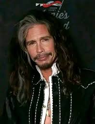 my future wife, I know you are seeing my post say hi to me I will message  you back.I have finally decided to get married to the woman of my heart  ❤️💍❤️💍