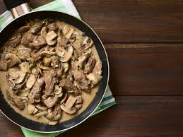 is beef stroganoff german