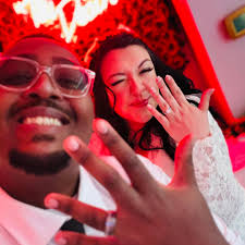 Is there anyone available to do eyelash extensions this evening in  Cookeville?