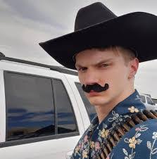 Aaron Severns's Instagram, Twitter & Facebook