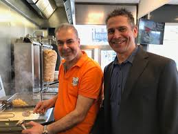 All pizzerias are now open for indoor dining. 50 Arsjubilerande Hjallbo Bjuder Pa Varldens Langsta Falafelrulle Vart Goteborg
