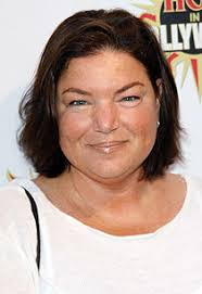 Mindy Cohn Learns the Facts of Fashion