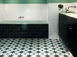 Wc in a new building, vintage wall tiles 100/30 cm and porcelain stoneware tiles 120/20 cm in wood look on the ground. Fliesendesign 2020 Die 5 Fliesentrends Fur Das Bad Energie Fachberater