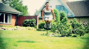 經典的綜合訓練動作 波比 burpee enjoy fitness exercise muscle tone